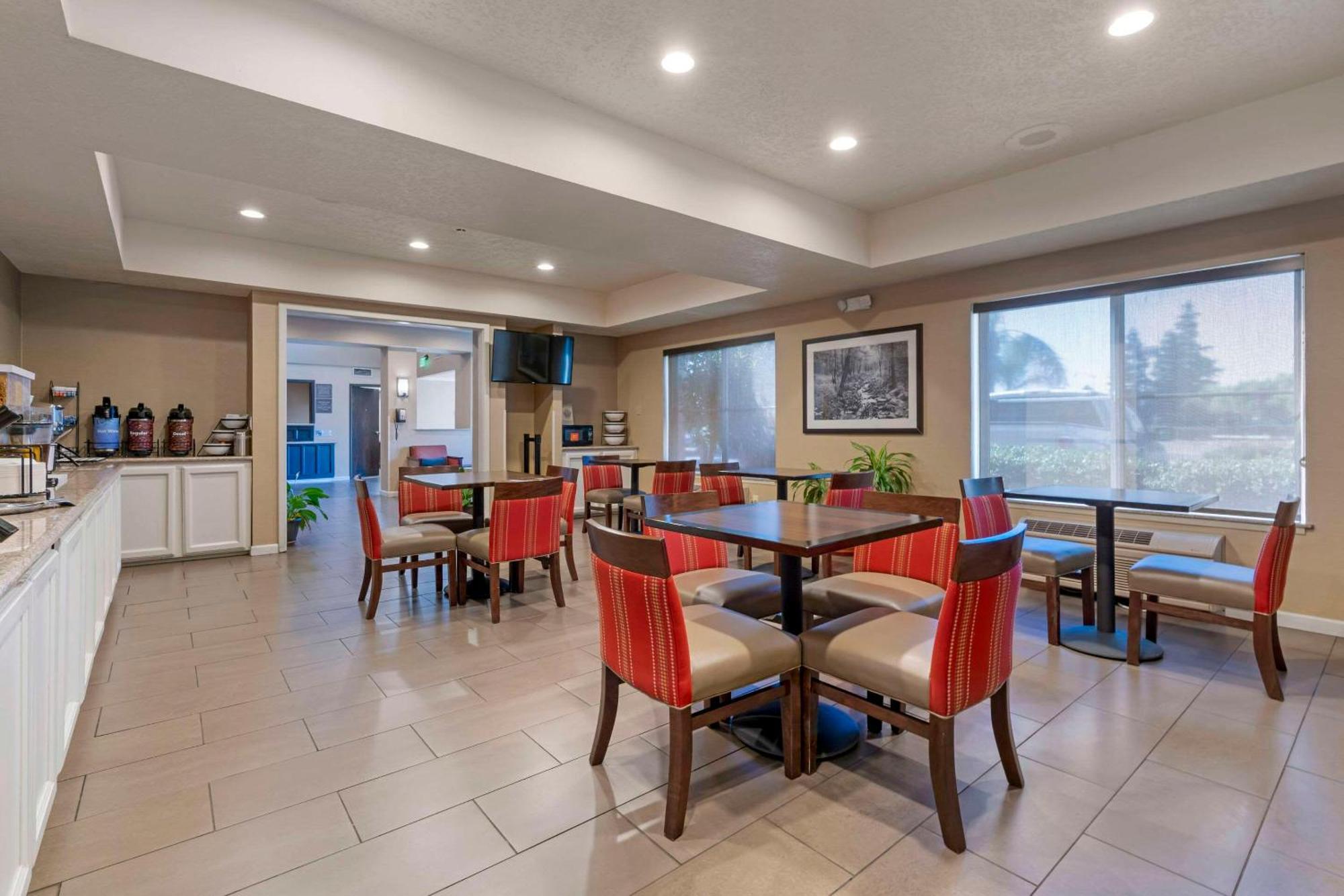 Comfort Inn Lathrop Stockton Airport Exterior photo