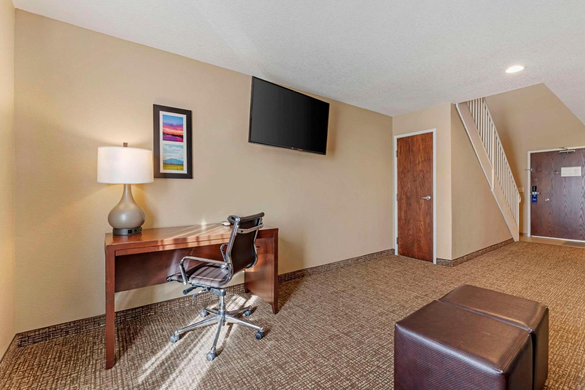 Comfort Inn Lathrop Stockton Airport Exterior photo